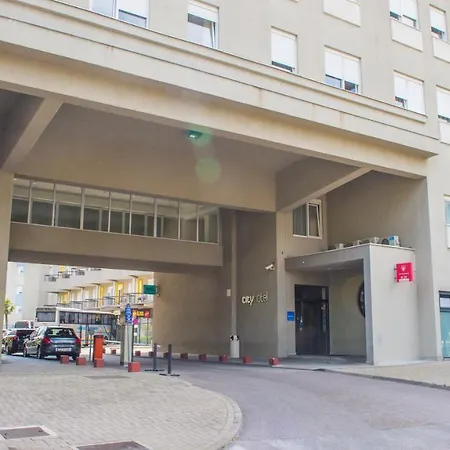 Sun Apartment *