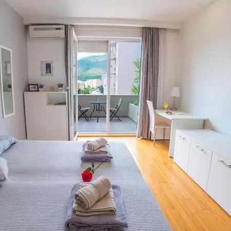 Sun Apartment